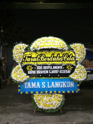 Papan Bunga Duka di Wetar Utara